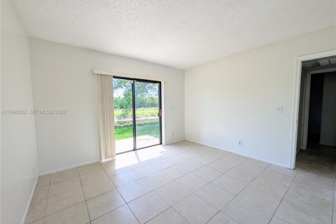 Condominio en alquiler en Coral Springs, Florida, 2 dormitorios, 69.96 m2 № 2058027 - foto 18