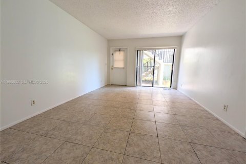 Condominio en alquiler en Coral Springs, Florida, 2 dormitorios, 69.96 m2 № 2058027 - foto 29