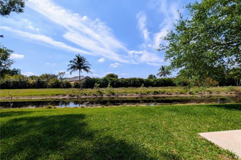 Condominio en alquiler en Coral Springs, Florida, 2 dormitorios, 69.96 m2 № 2058027 - foto 4