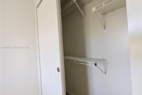 Condominio en alquiler en Coral Springs, Florida, 2 dormitorios, 69.96 m2 № 2058027 - foto 11