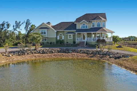 House in Terra Ceia, Florida 3 bedrooms, 376.72 sq.m. № 2213225 - photo 9