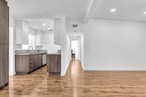 Casa en venta en Pompano Beach, Florida, 4 dormitorios, 127.18 m2 № 2185546 - foto 13
