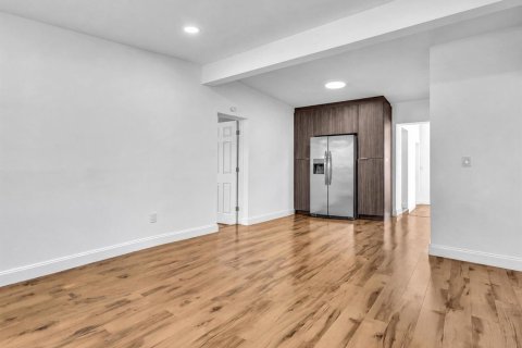 Casa en venta en Pompano Beach, Florida, 4 dormitorios, 127.18 m2 № 2185546 - foto 7