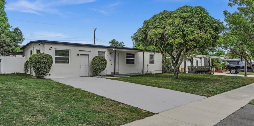 Casa en Pompano Beach, Florida 4 dormitorios, 127.18 m2 № 2185546