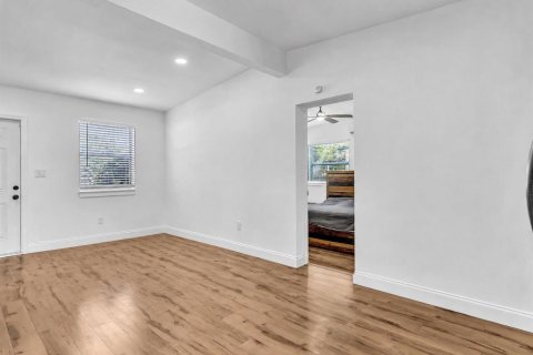 Casa en venta en Pompano Beach, Florida, 4 dormitorios, 127.18 m2 № 2185546 - foto 12