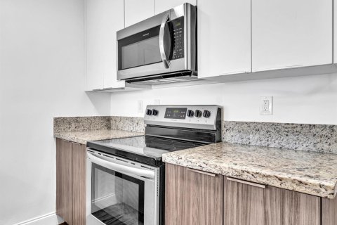 Casa en venta en Pompano Beach, Florida, 4 dormitorios, 127.18 m2 № 2185546 - foto 18