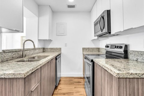 Casa en venta en Pompano Beach, Florida, 4 dormitorios, 127.18 m2 № 2185546 - foto 17