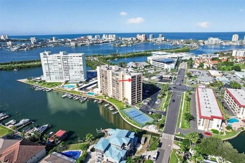 Copropriété à vendre à Clearwater, Floride: 2 chambres, 89.74 m2 № 2375829 - photo 2
