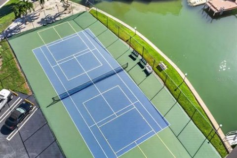 Copropriété à vendre à Clearwater, Floride: 2 chambres, 89.74 m2 № 2375829 - photo 8