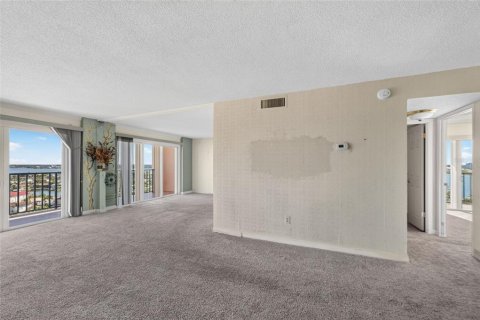 Copropriété à vendre à Clearwater, Floride: 2 chambres, 89.74 m2 № 2375829 - photo 16