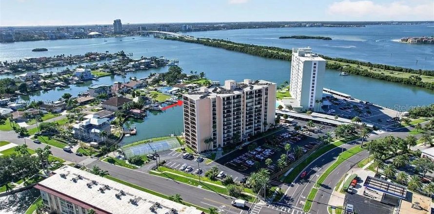Condo à Clearwater, Floride, 2 chambres  № 2375829
