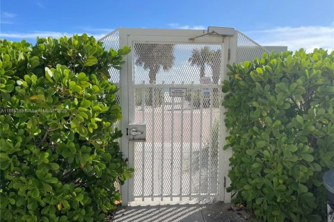 Copropriété à vendre à Miami Beach, Floride: 1 chambre, 87.14 m2 № 1981913 - photo 24