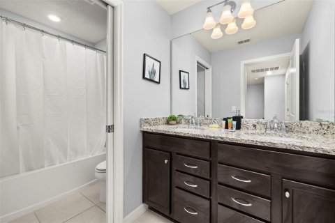 Townhouse in Davenport, Florida 5 bedrooms, 212.1 sq.m. № 1685301 - photo 29