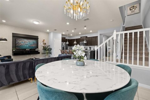 Townhouse in Davenport, Florida 5 bedrooms, 212.1 sq.m. № 1685301 - photo 13