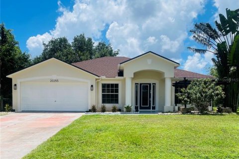 Casa en alquiler en Port Charlotte, Florida, 3 dormitorios, 151.99 m2 № 1866460 - foto 1