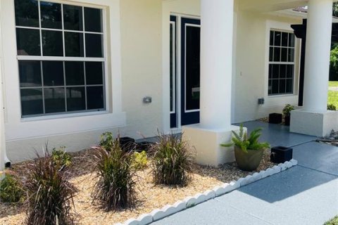 Casa en alquiler en Port Charlotte, Florida, 3 dormitorios, 151.99 m2 № 1866460 - foto 4