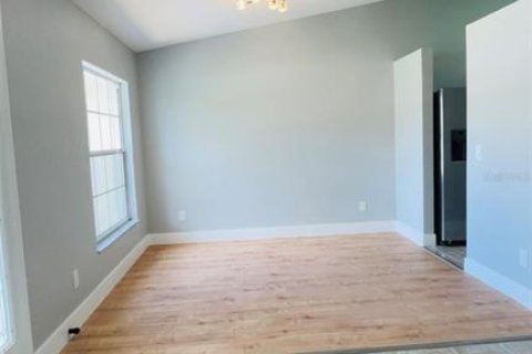 Casa en alquiler en Port Charlotte, Florida, 3 dormitorios, 151.99 m2 № 1866460 - foto 9