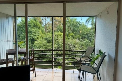 Copropriété à louer à Oakland Park, Floride: 2 chambres, 90.58 m2 № 1996709 - photo 3