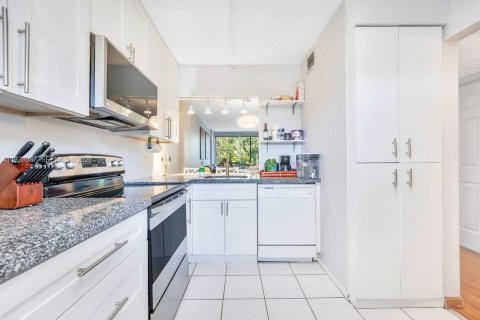 Copropriété à louer à Oakland Park, Floride: 2 chambres, 90.58 m2 № 1996709 - photo 10