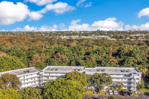Copropriété à louer à Oakland Park, Floride: 2 chambres, 90.58 m2 № 1996709 - photo 17