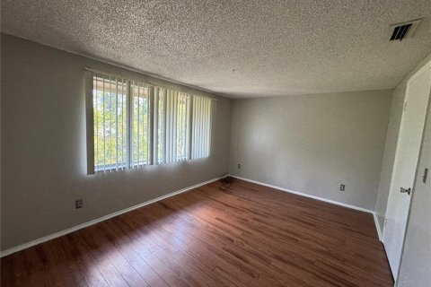 Condo in Tampa, Florida, 2 bedrooms  № 1880695 - photo 8