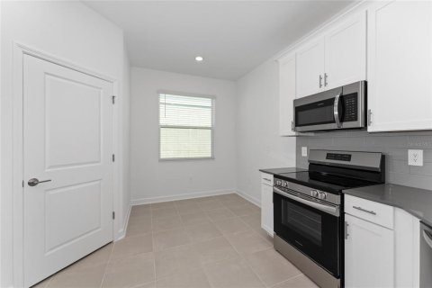 Villa ou maison à louer à Kissimmee, Floride: 3 chambres, 144 m2 № 2345111 - photo 7