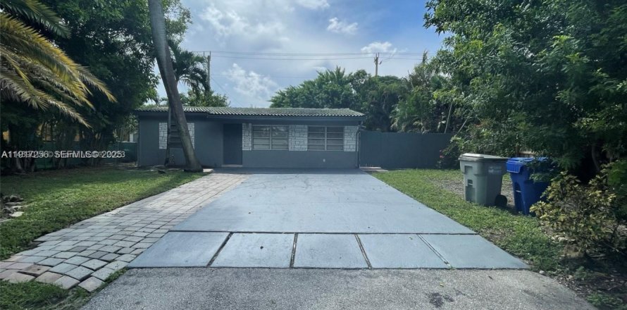 Immobilier commercial à Pompano Beach, Floride 442.87 m2 № 2082572
