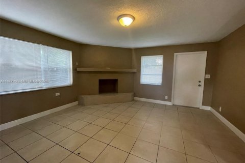 Immobilier commercial à vendre à Pompano Beach, Floride: 442.87 m2 № 2082572 - photo 5