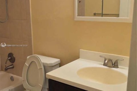 Immobilier commercial à vendre à Pompano Beach, Floride: 442.87 m2 № 2082572 - photo 16