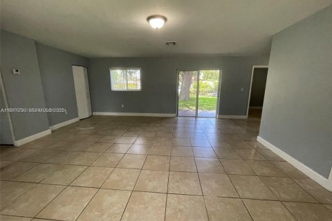 Immobilier commercial à vendre à Pompano Beach, Floride: 442.87 m2 № 2082572 - photo 23
