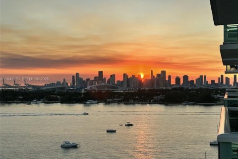 Condo in Miami Beach, Florida, 1 bedroom  № 2001131