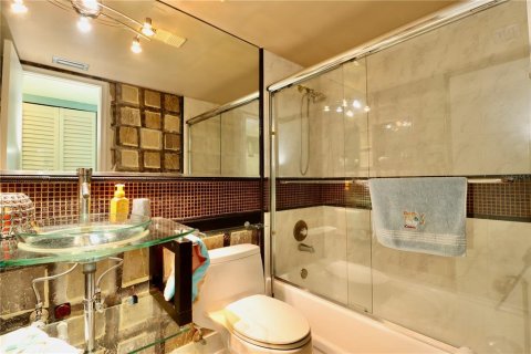 Купить кондоминиум в Сент-Питерсберг, Флорида 5 комнат, 97.55м2, № 2121964 - фото 15
