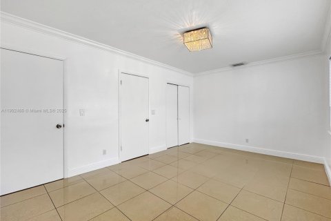 Casa en alquiler en Fort Lauderdale, Florida, 2 dormitorios, 102.19 m2 № 1953867 - foto 11