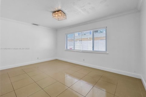 Casa en alquiler en Fort Lauderdale, Florida, 2 dormitorios, 102.19 m2 № 1953867 - foto 9