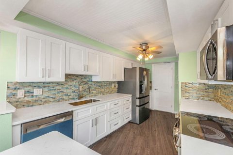 Copropriété à vendre à Dunedin, Floride: 2 chambres, 159.79 m2 № 2402868 - photo 16