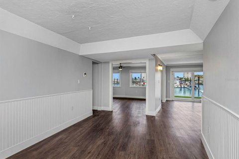 Copropriété à vendre à Dunedin, Floride: 2 chambres, 159.79 m2 № 2402868 - photo 9