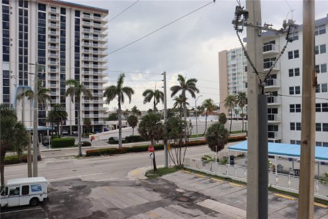 Condominio en venta en Hollywood, Florida, 1 dormitorio, 73.11 m2 № 1925574 - foto 23
