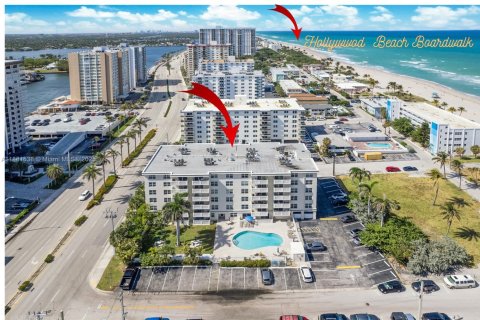 Condominio en venta en Hollywood, Florida, 1 dormitorio, 73.11 m2 № 1925574 - foto 4