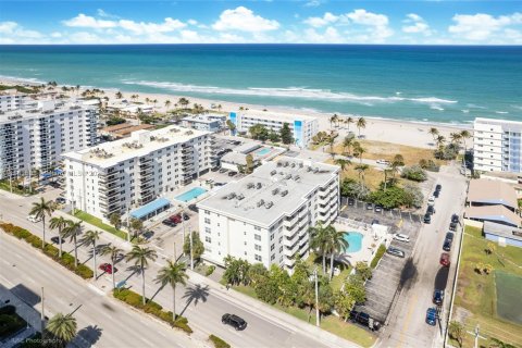 Condominio en venta en Hollywood, Florida, 1 dormitorio, 73.11 m2 № 1925574 - foto 7
