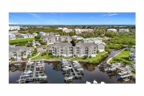 Condo in New Port Richey, Florida, 2 bedrooms  № 1904760 - photo 5
