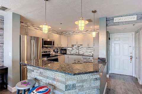 Condo in New Port Richey, Florida, 2 bedrooms  № 1904760 - photo 25