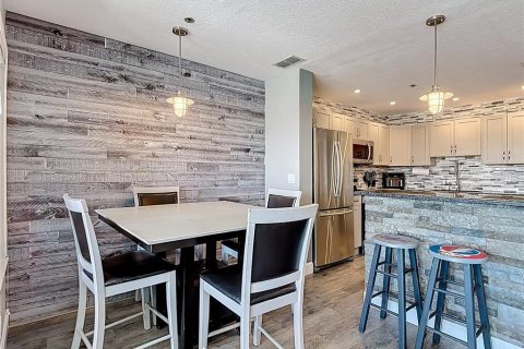 Condo in New Port Richey, Florida, 2 bedrooms  № 1904760 - photo 28
