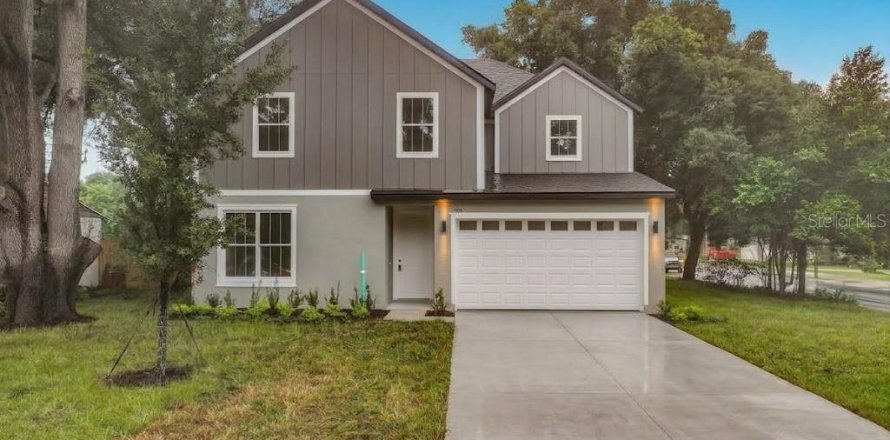 House in Casselberry, Florida 4 bedrooms, 221.57 sq.m. № 2410248