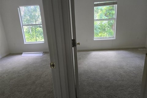 Townhouse in Tampa, Florida 3 bedrooms, 155.15 sq.m. № 1801905 - photo 11