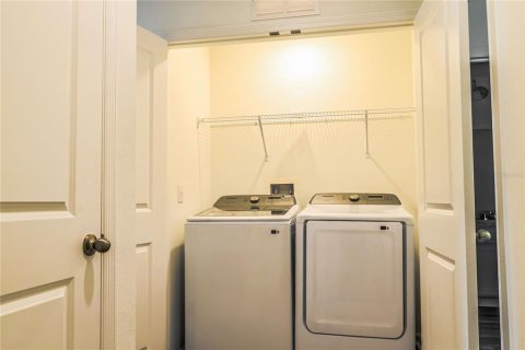 Снять в аренду таунхаус в Зеферхиллс-Норт, Флорида 3 спальни, 128.76м2, № 1898427 - фото 27