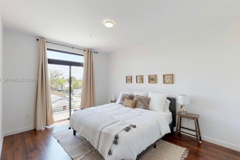 Immobilier commercial à vendre à Hollywood, Floride: 762.08 m2 № 2079719 - photo 14