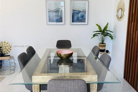 Immobilier commercial à vendre à Hollywood, Floride: 762.08 m2 № 2079719 - photo 6