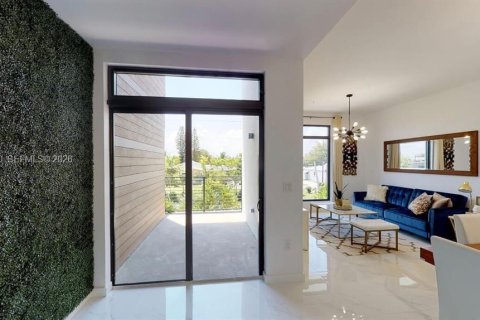 Immobilier commercial à vendre à Hollywood, Floride: 762.08 m2 № 2079719 - photo 2