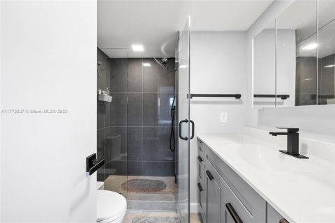 Condominio en venta en Sunrise, Florida, 2 dormitorios, 83.98 m2 № 1758810 - foto 17