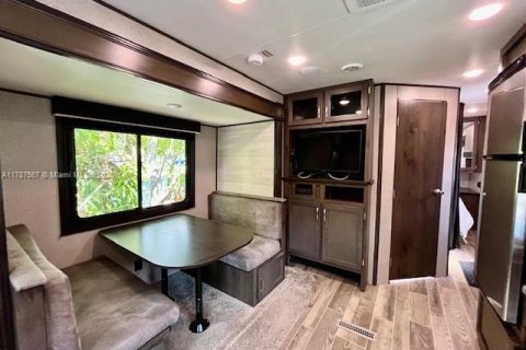 Appartement à louer à Homestead, Floride: 1 chambre, 155.43 m2 № 1863131 - photo 2